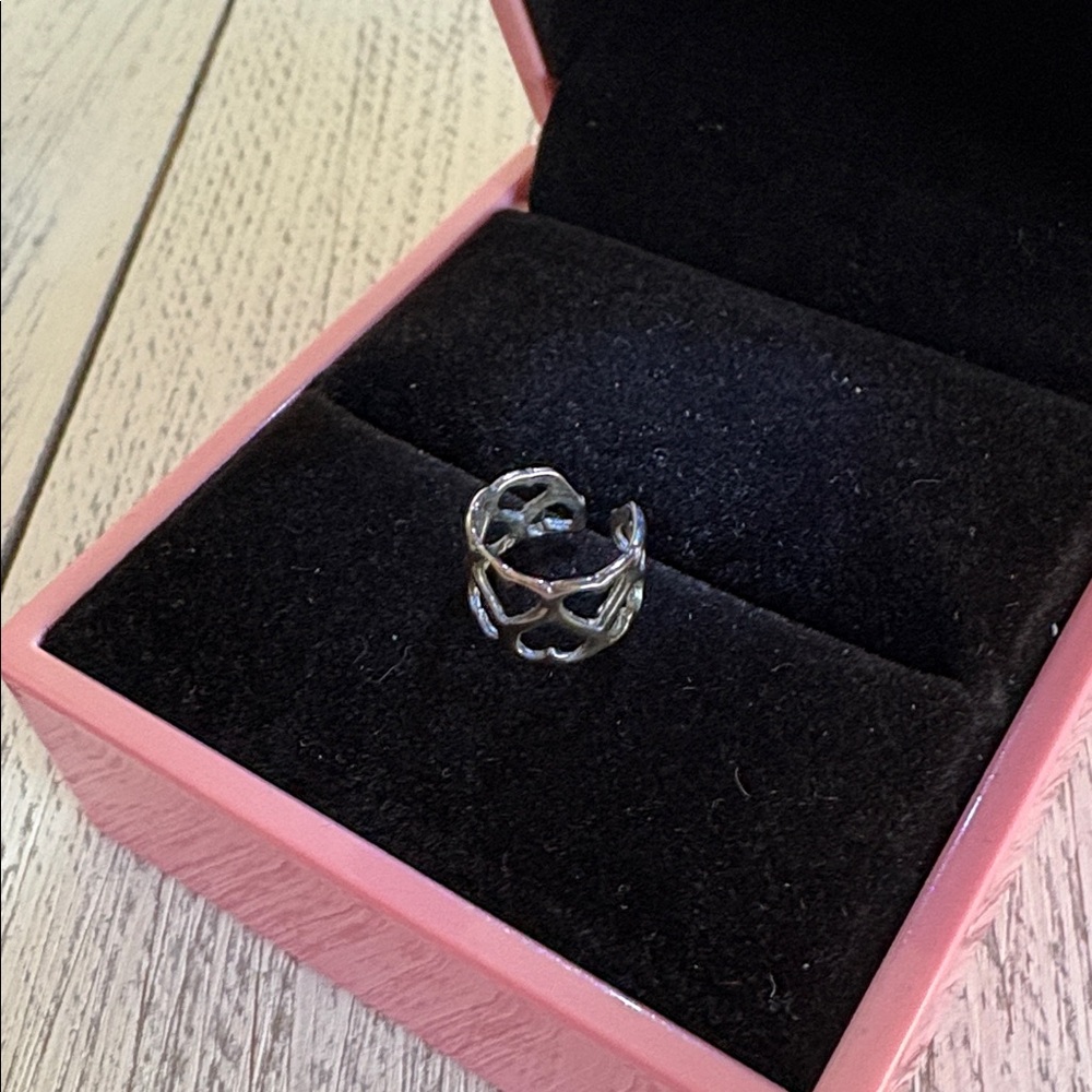 Sterling Silver 925 marked Ear Cuff with hearts -Preowned